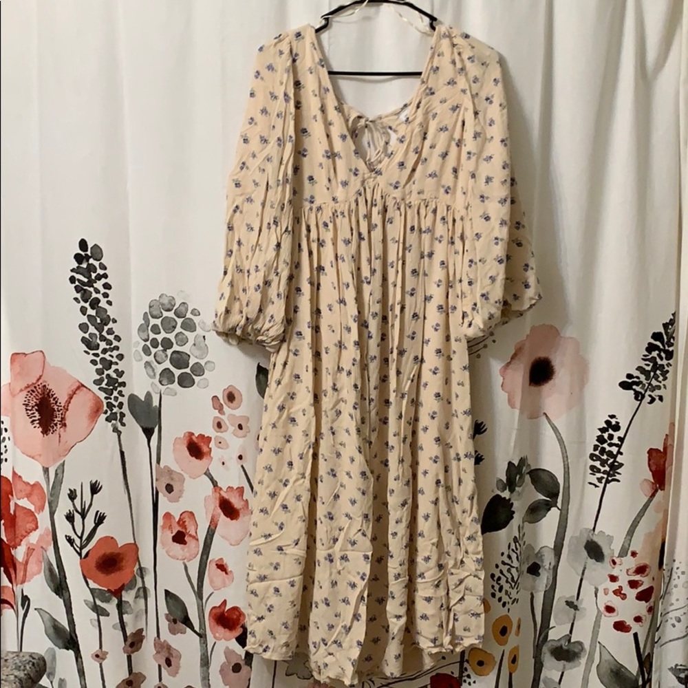 Beautiful float dress :)